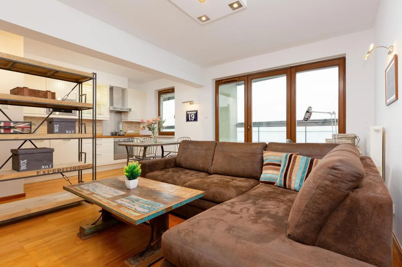 Metro Wierzbno Apartment By Noclegi Renters 바르샤바 0*,  폴란드