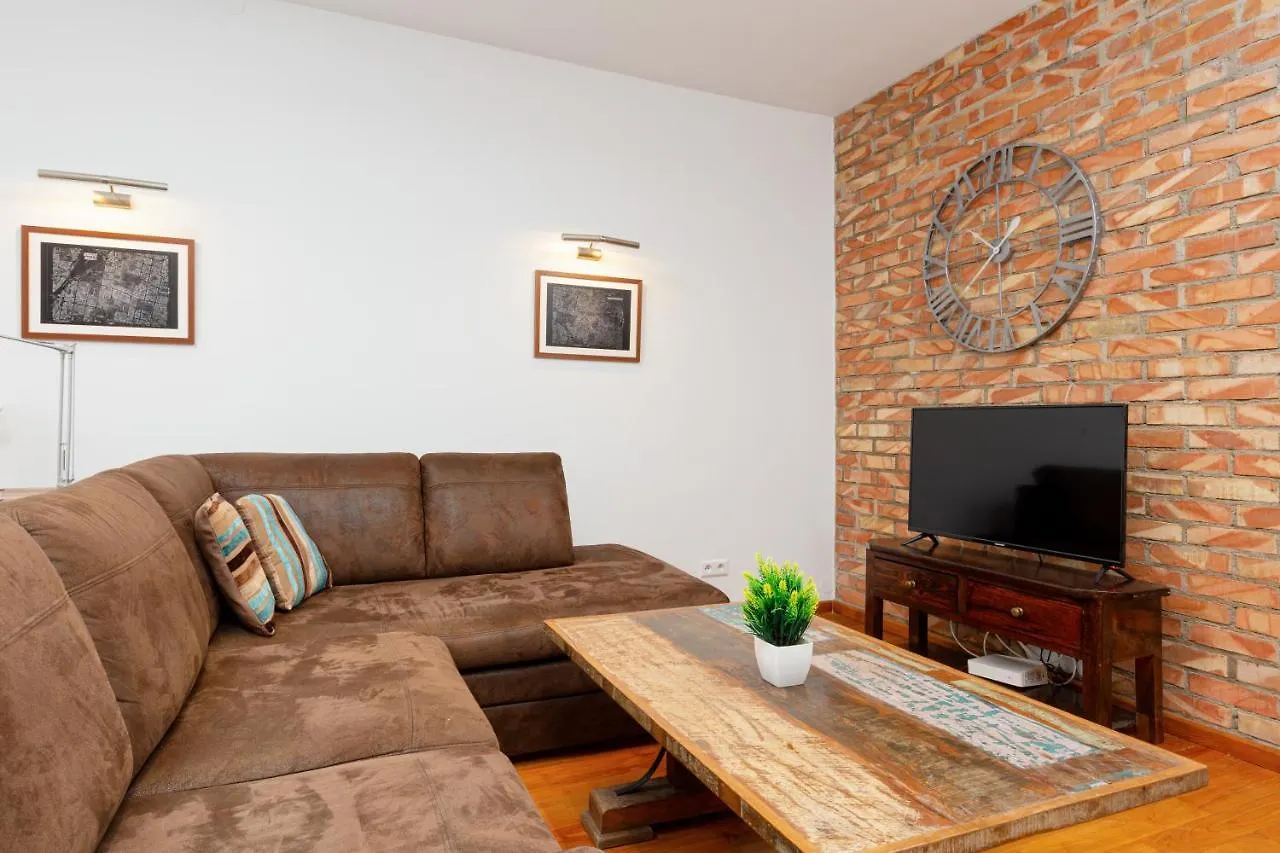 Metro Wierzbno Apartment by Renters Warszawa Polska